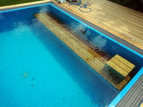 Lamelové zakrytí bazénu