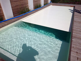 Lamelové zakrytí bazénu